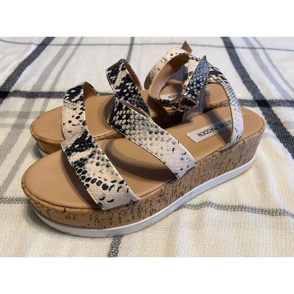 Steve Madden Women's Faithi Wedge Sandal Size 8M Snakeskin Print Silver Buckle - Picture 5 of 11